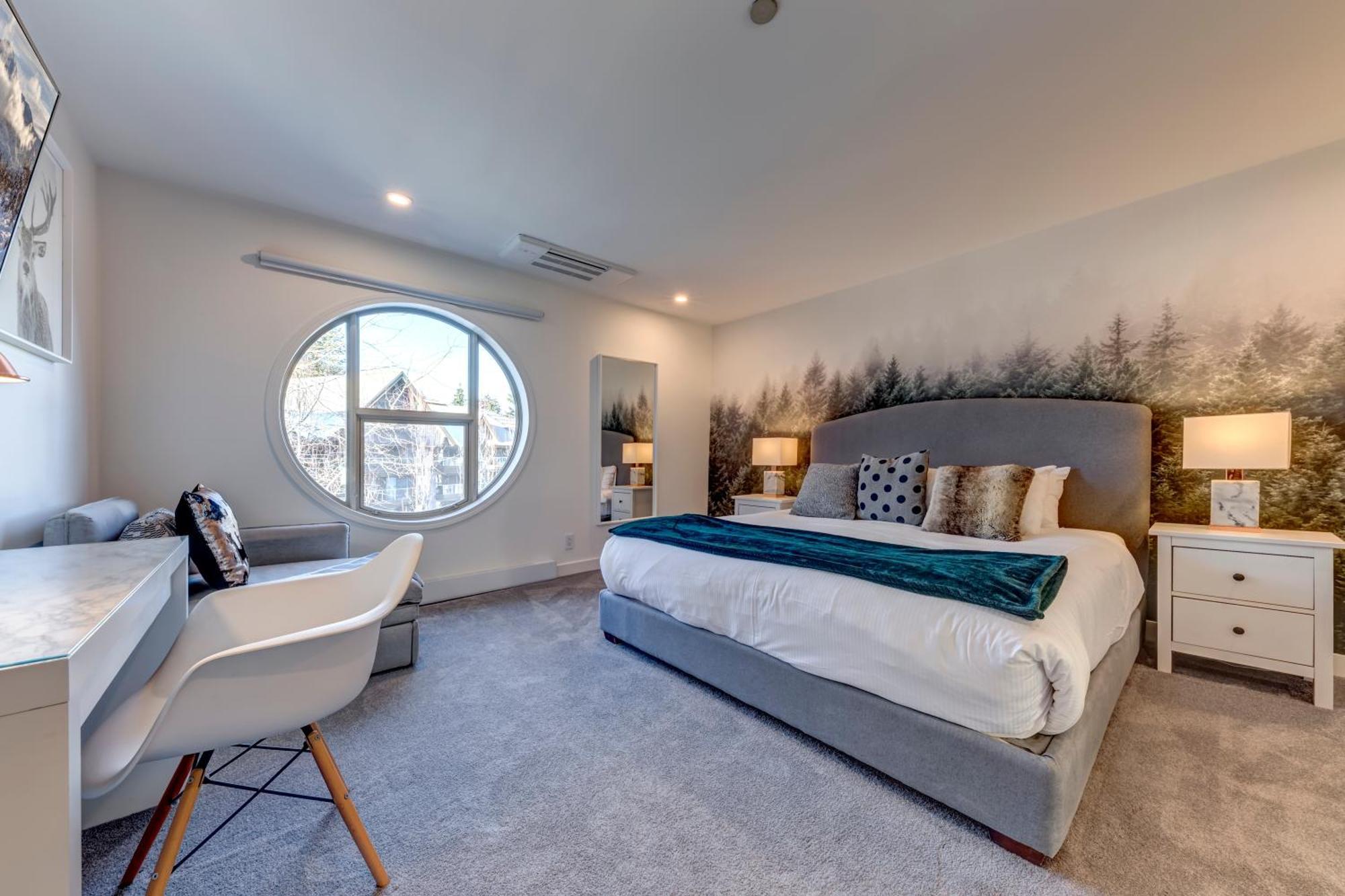 The Lookout Penthouse // A Luxe Suite In Вістлер Екстер'єр фото